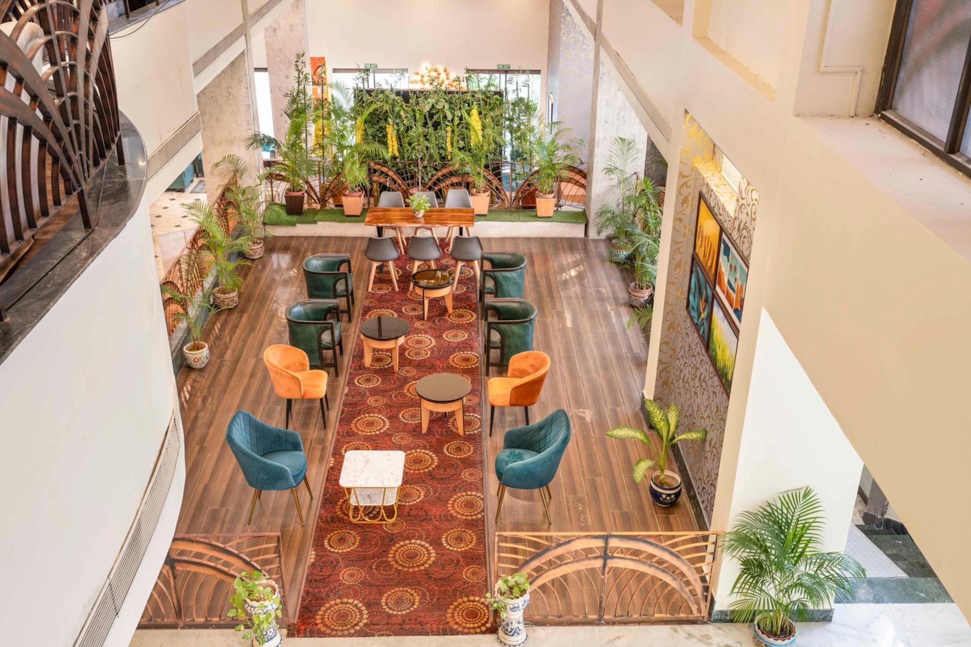 Indismart Hotel Calcutta Exteriör bild