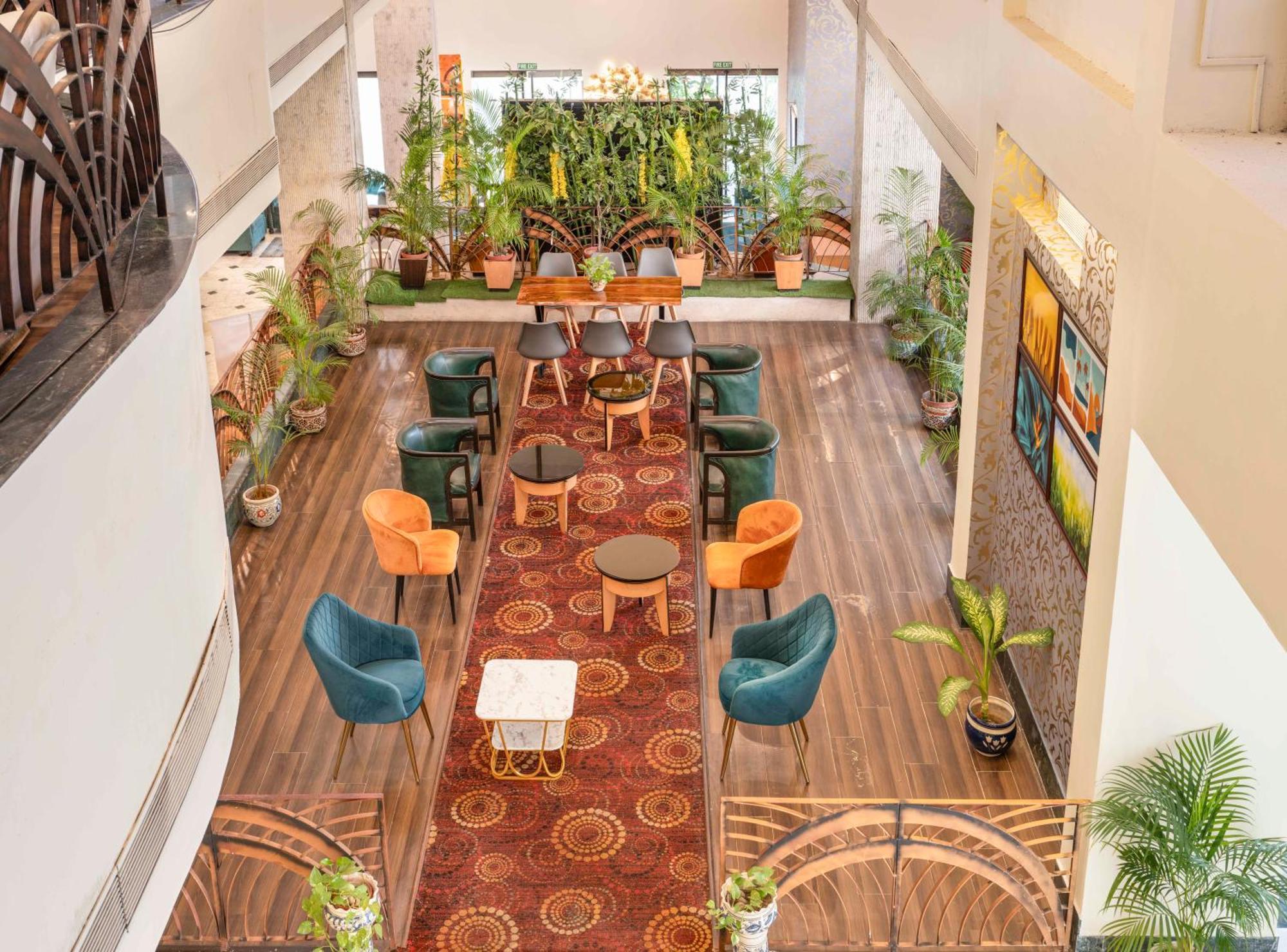 Indismart Hotel Calcutta Exteriör bild