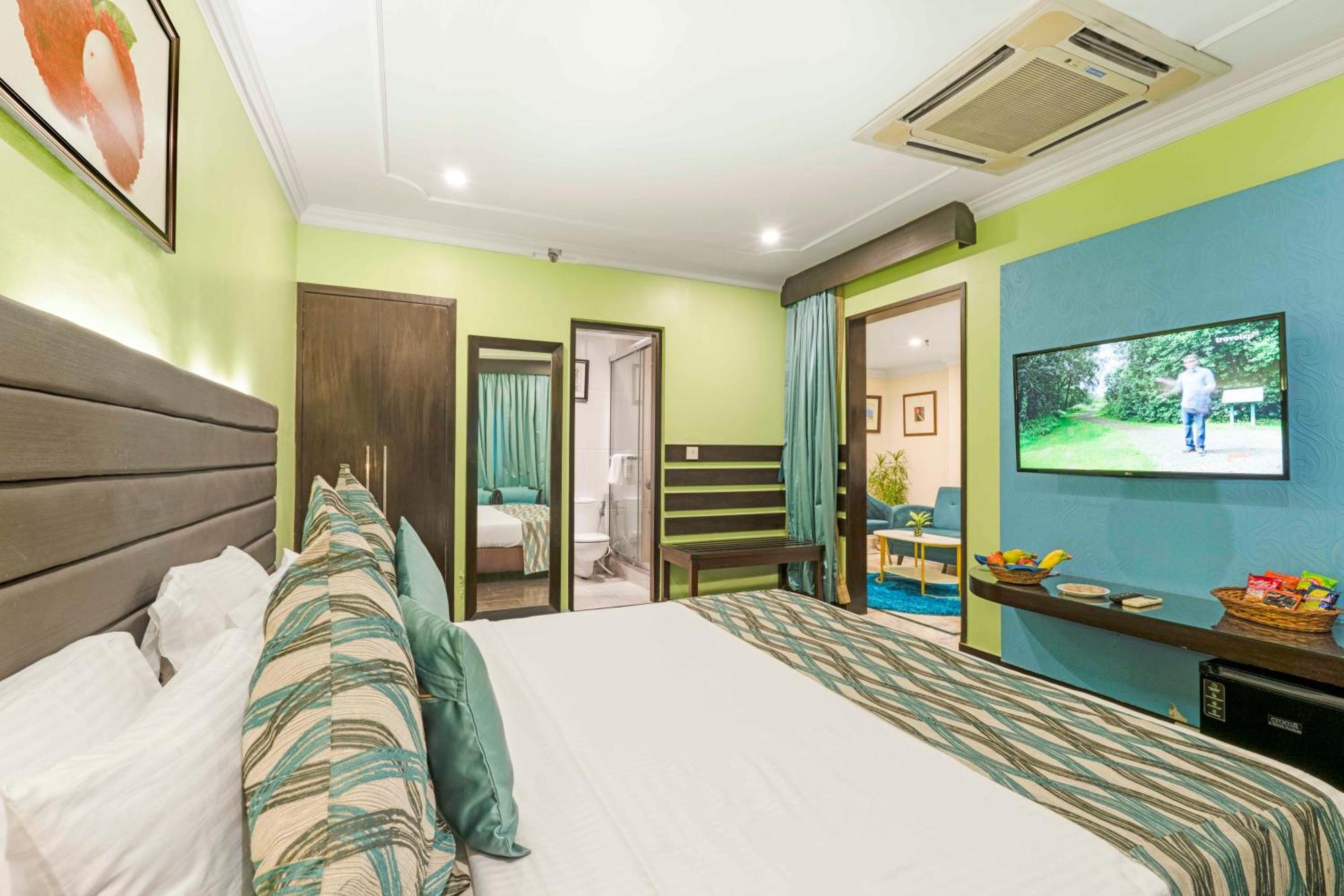 Indismart Hotel Calcutta Exteriör bild