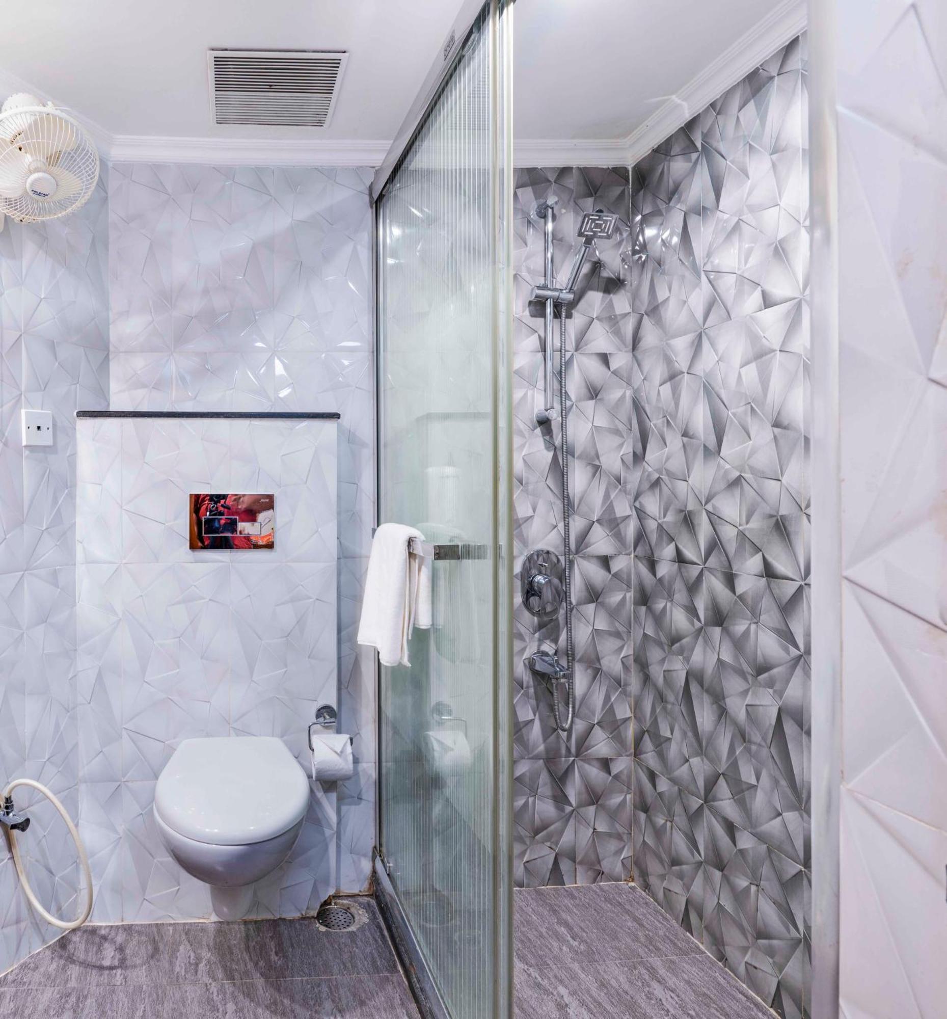 Indismart Hotel Calcutta Exteriör bild
